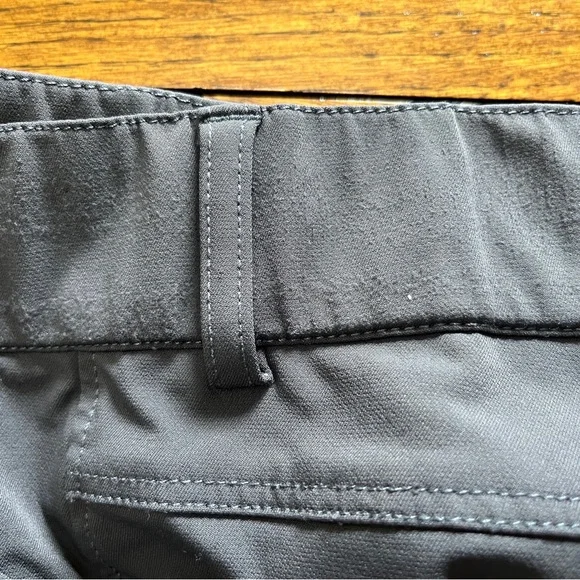 ROMFH Ladies Sarafina Euroseat Equestrian Riding Pants Lot of 2
( NWT $360 ) - Picture 16 of 16